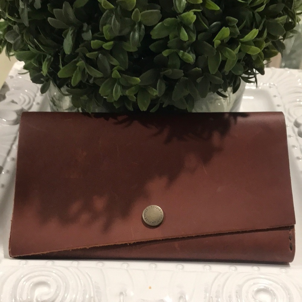 Portland leather goods wallet Raul leather NWOT Brown 4.5 H 7.5 W